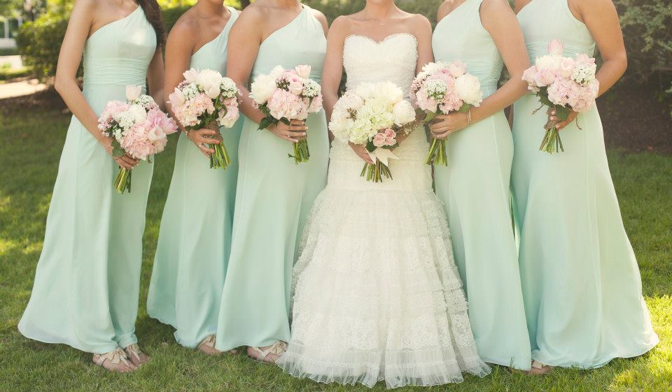 Preppie Peonie: Tablecloths and Styling: Wedding Edition
