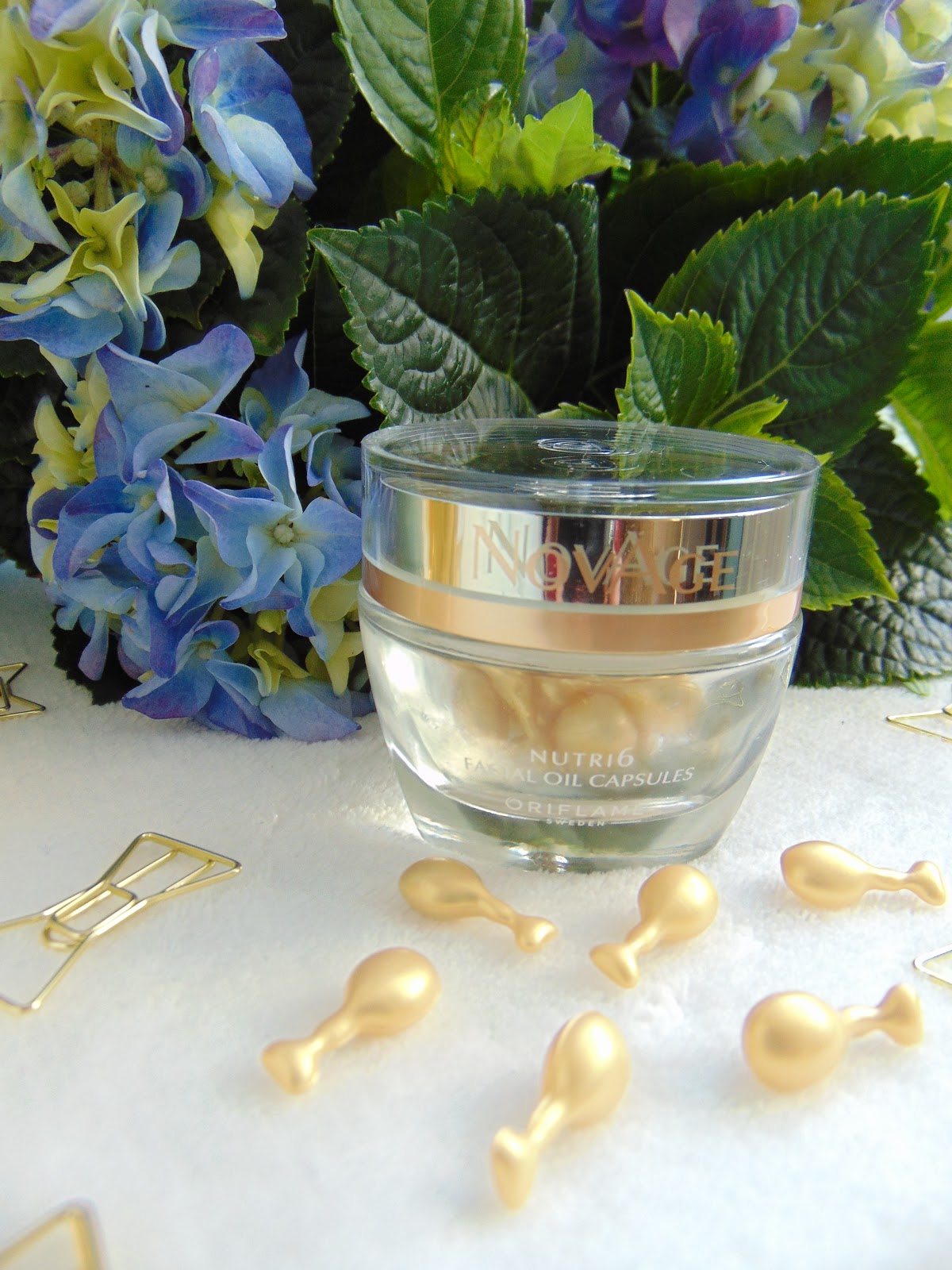 NovAge Nutri6 Facial Oil Capsules Złote kapsułki z Oriflame Kobiecy