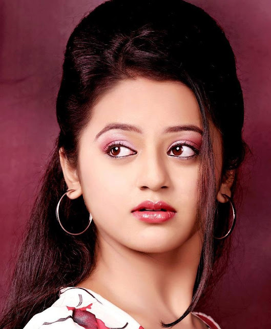 Latest Helly Shah HD Wallpapers