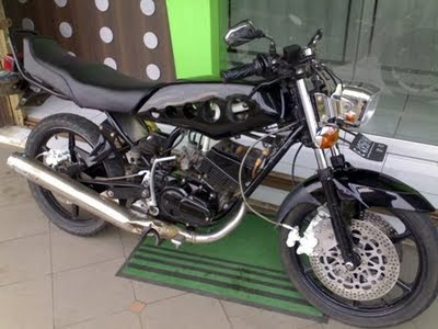 gambar modifikasi motor 2010 Modification RX King Black 