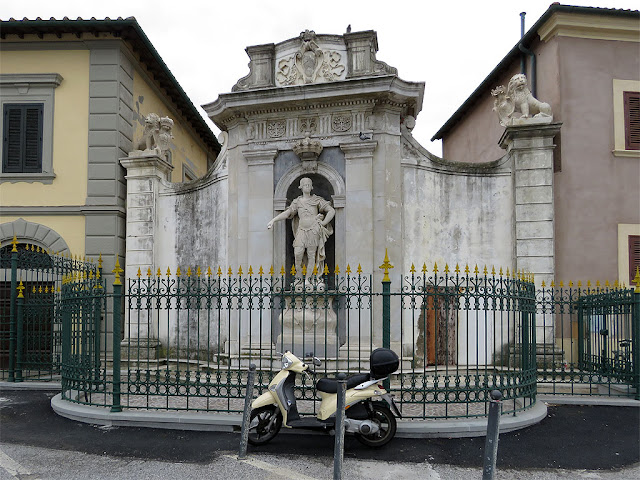 Monument to Leopold II by Andrea Pelliccia, San Jacopo, Livorno