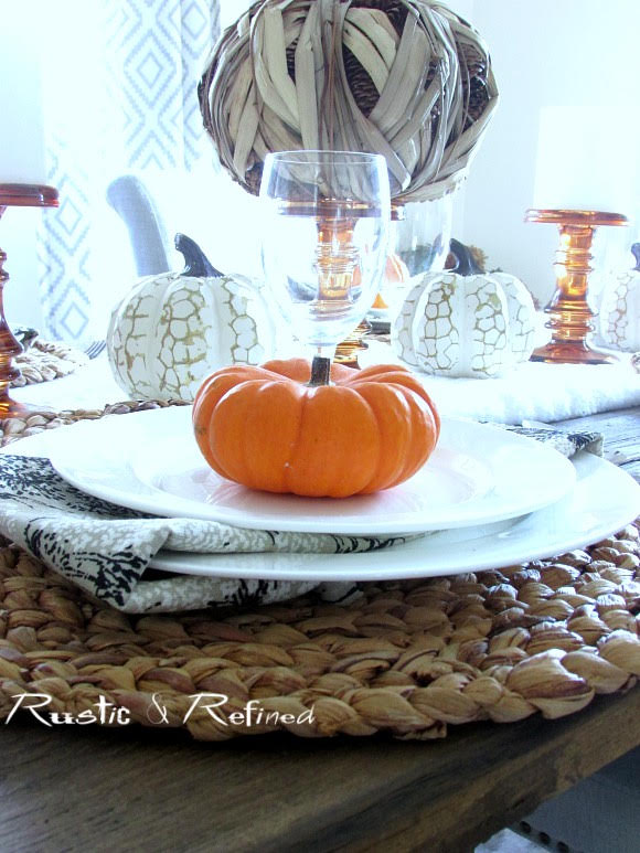 Quick and easy fall tablescape for entertaining and parties