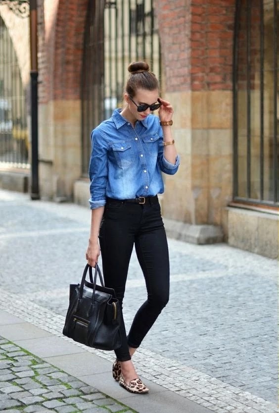 look calça jeans com sapatilha