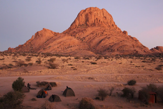VIAGEM DE OVERLAND - Parte 2 - De Swakopmund a Windhoek, conhecendo o coração da Namíbia