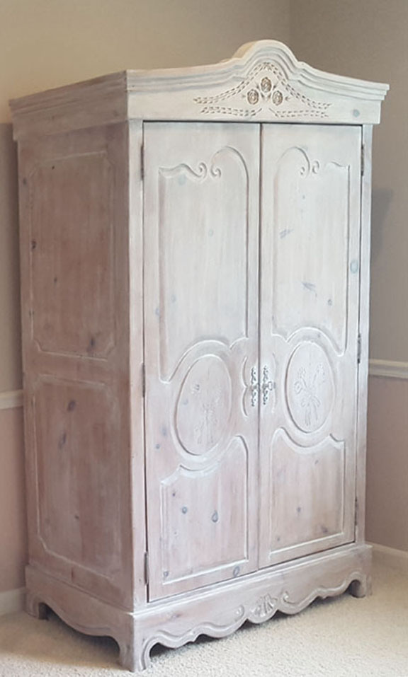 White Washing With Chalk Paint