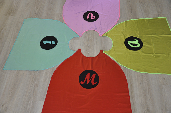 capas de superheroe hechas a mano