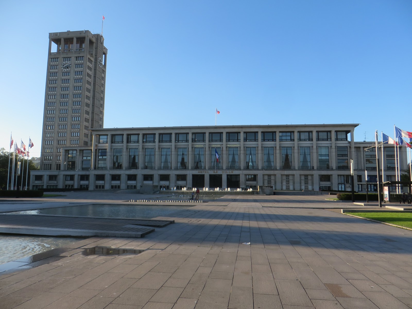 EntreVoir L'Hôtel de Ville du Havre Auguste Perret
