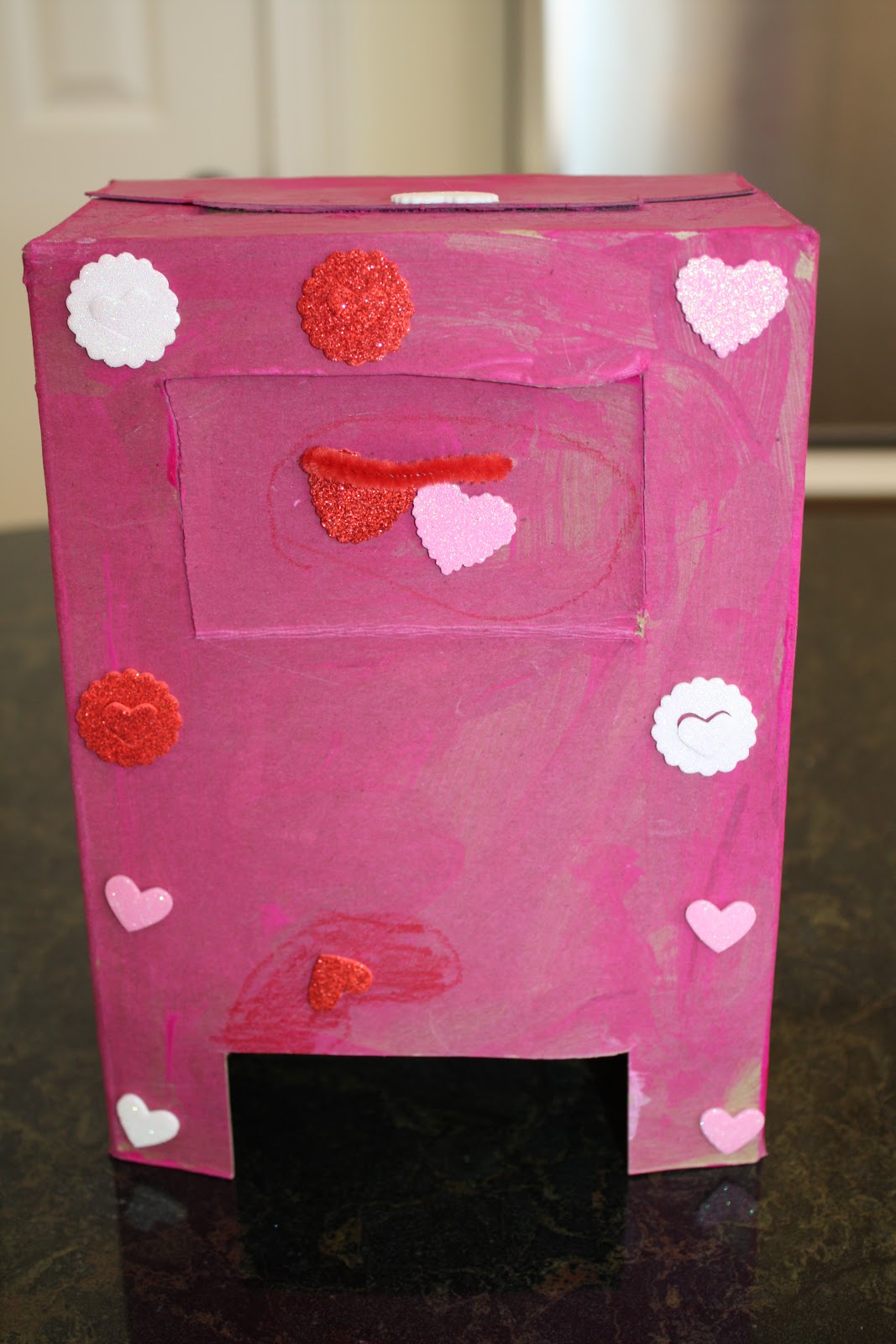 Sweet and Simple Things: Valentine Mailbox