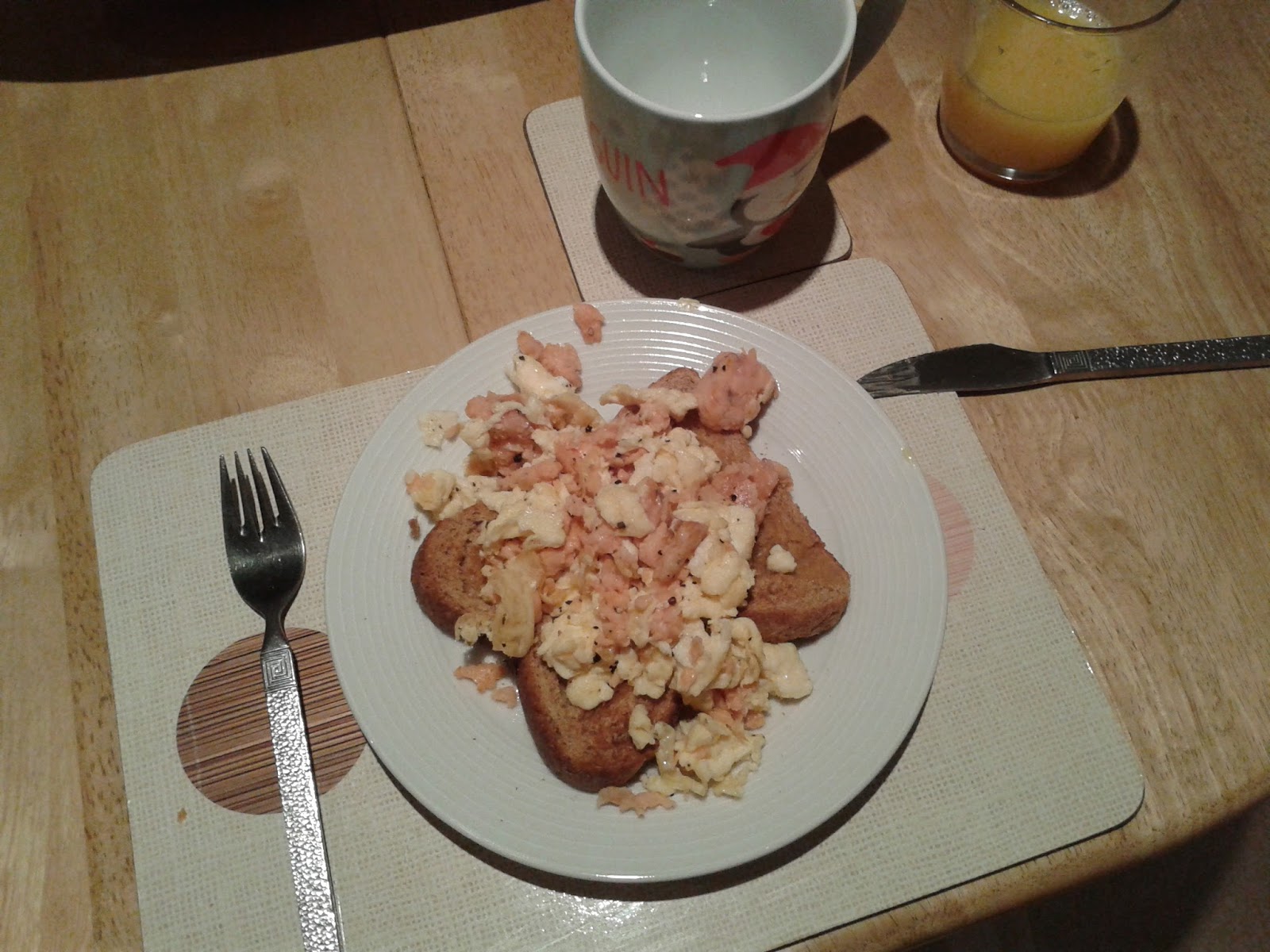 Scrambled Egg with Smoked Salmon Scrambled Egg with Smoked Salmon