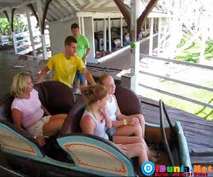 Roller coaster tertua didunia.