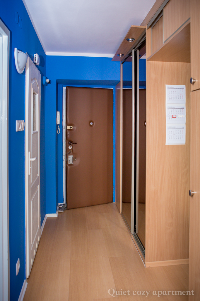 Quiet cozy apartment next to the subway Apartment long term rental Warsaw