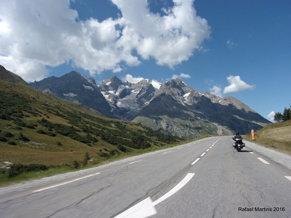 De mota pelos Alpes