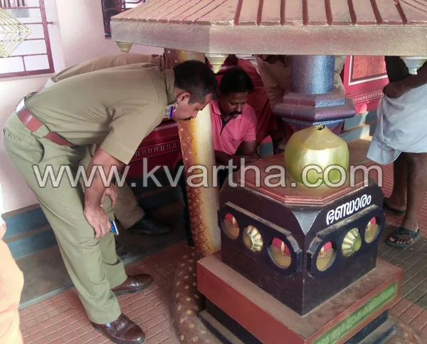 News, Payyannur, Kannur, Kerala, Temple, theft, Police, Complaint,  Religion, Donation box of Vellore Kottanacheri Temple stolen