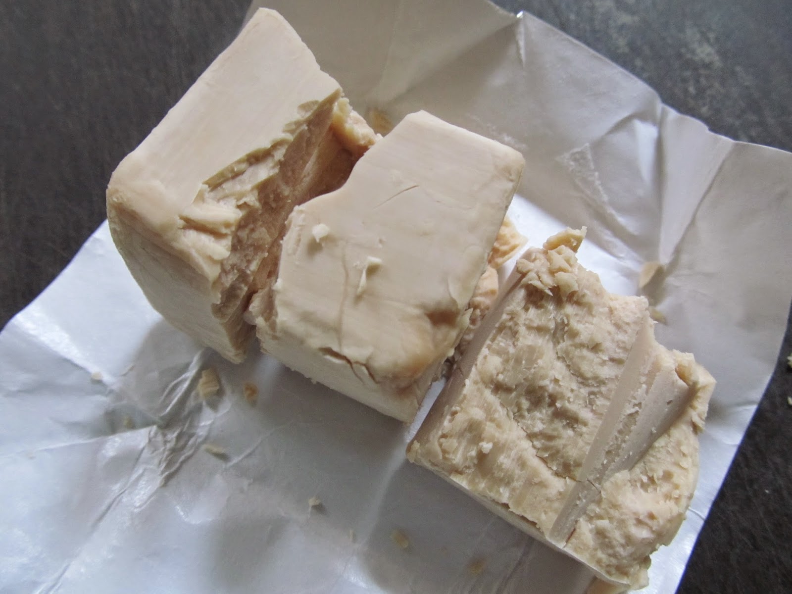 For the love of dinner Norwegian Cinnamon Knots (Kanel snurrer)