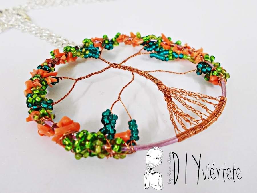DIY-colgante-arbol de la vida- coral-pedreria-canutillos-alambre-bisuteria-8