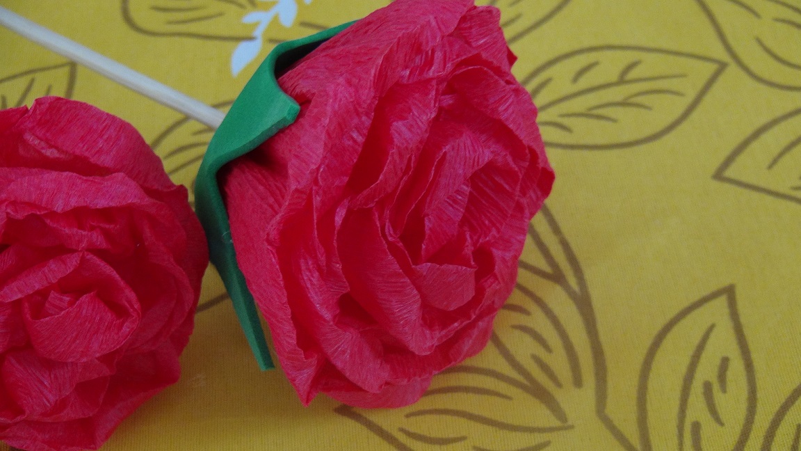 Flores e Flores: Rosa de Papel Crepom - DIY