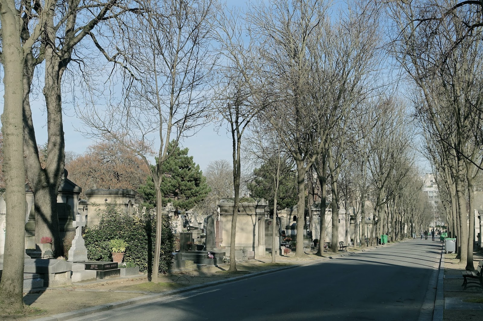 モンパルナス墓地（Cimetière du Montparnasse）