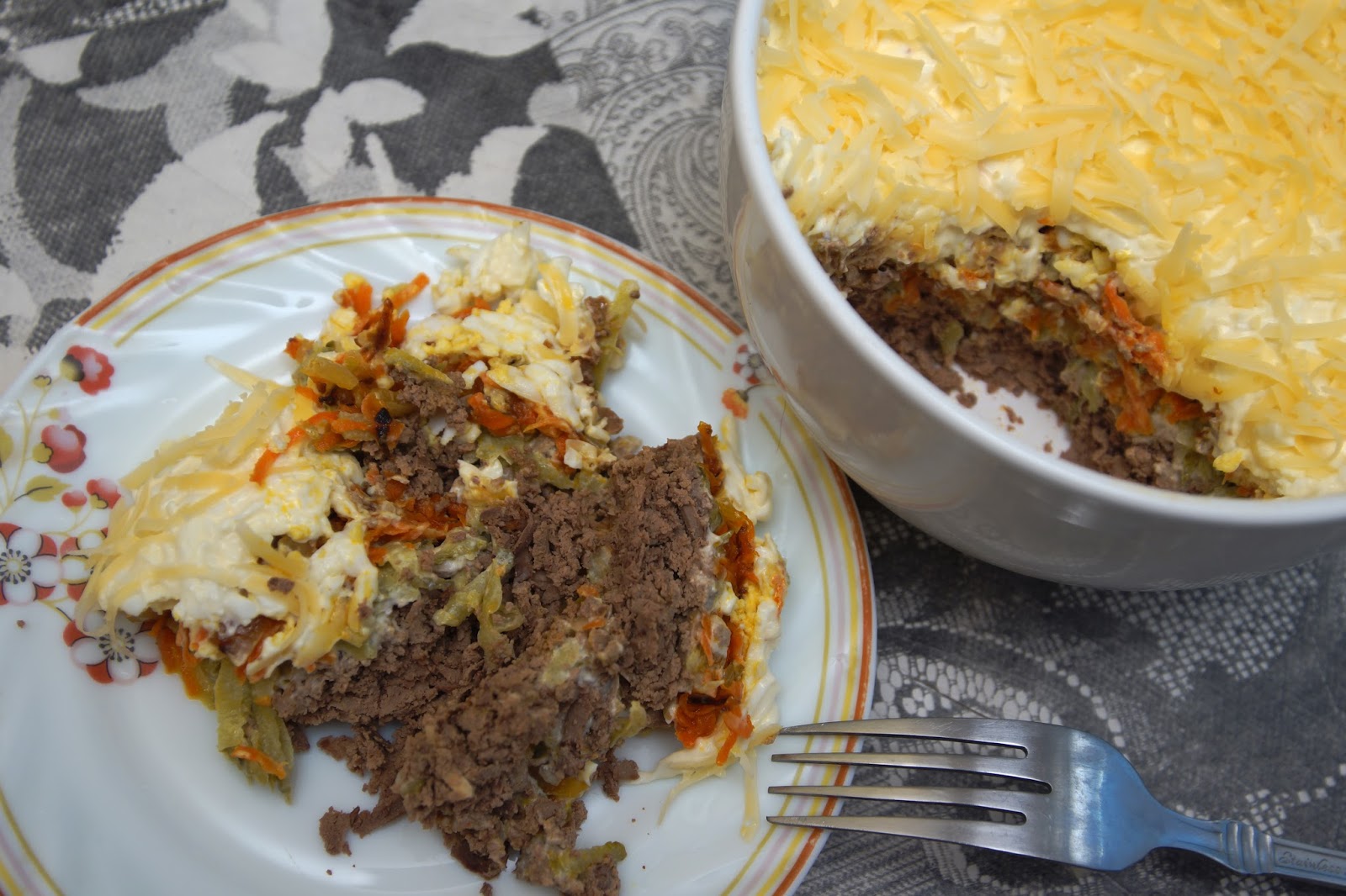 Салат с куриной печенью слоями