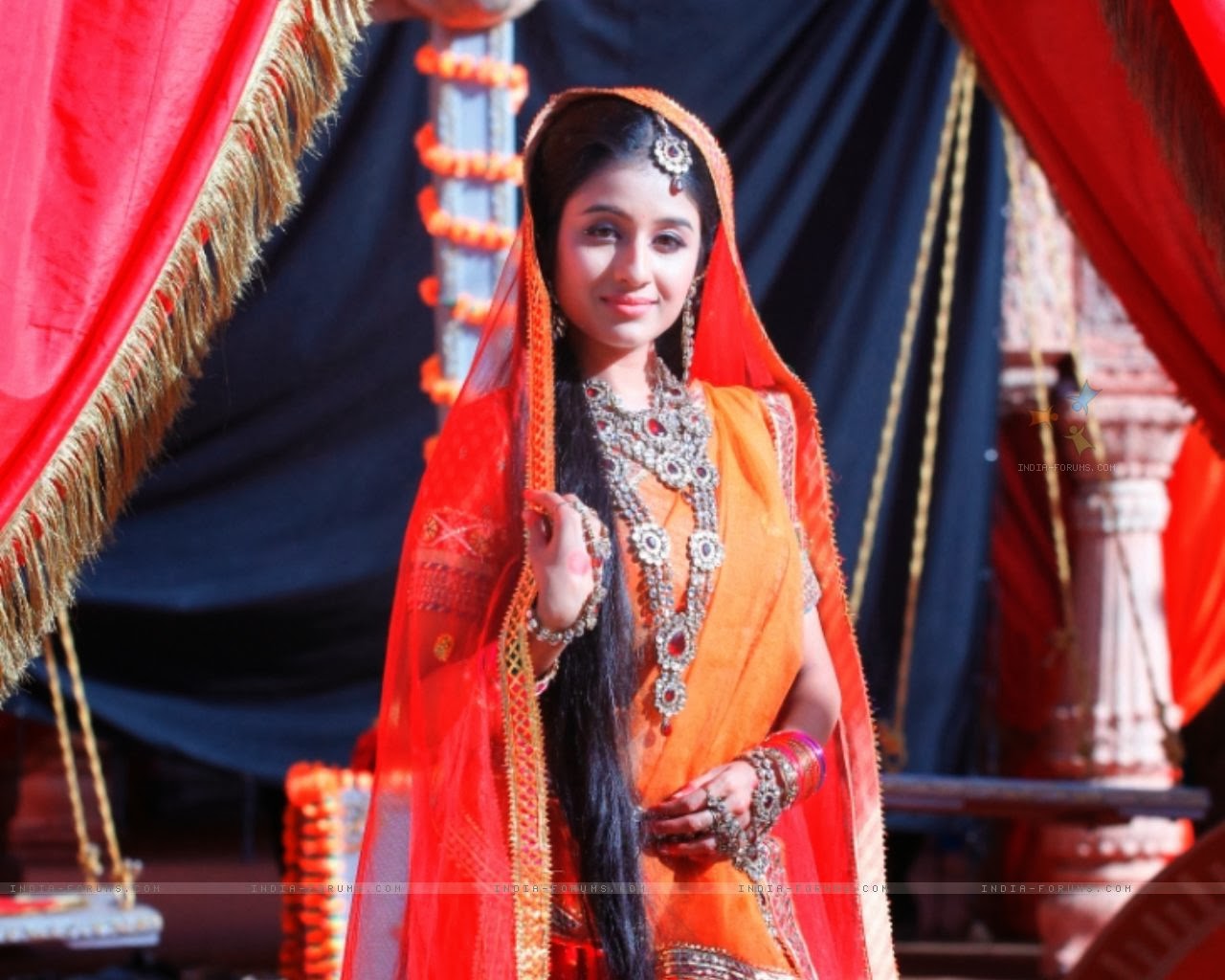 LATEST DESIGNS GOLD JEWELLERY HINDI SERIAL JODHA AKBAR LAUNCH JEWEL