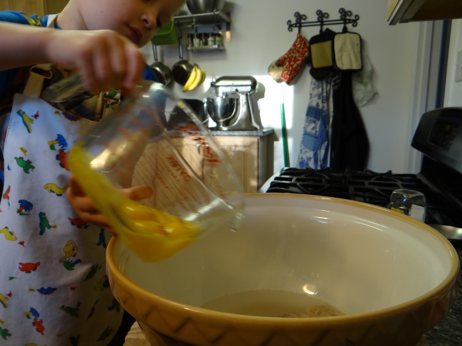 The Bread Maiden: The Science Behind... eggs, the egg-straordinary