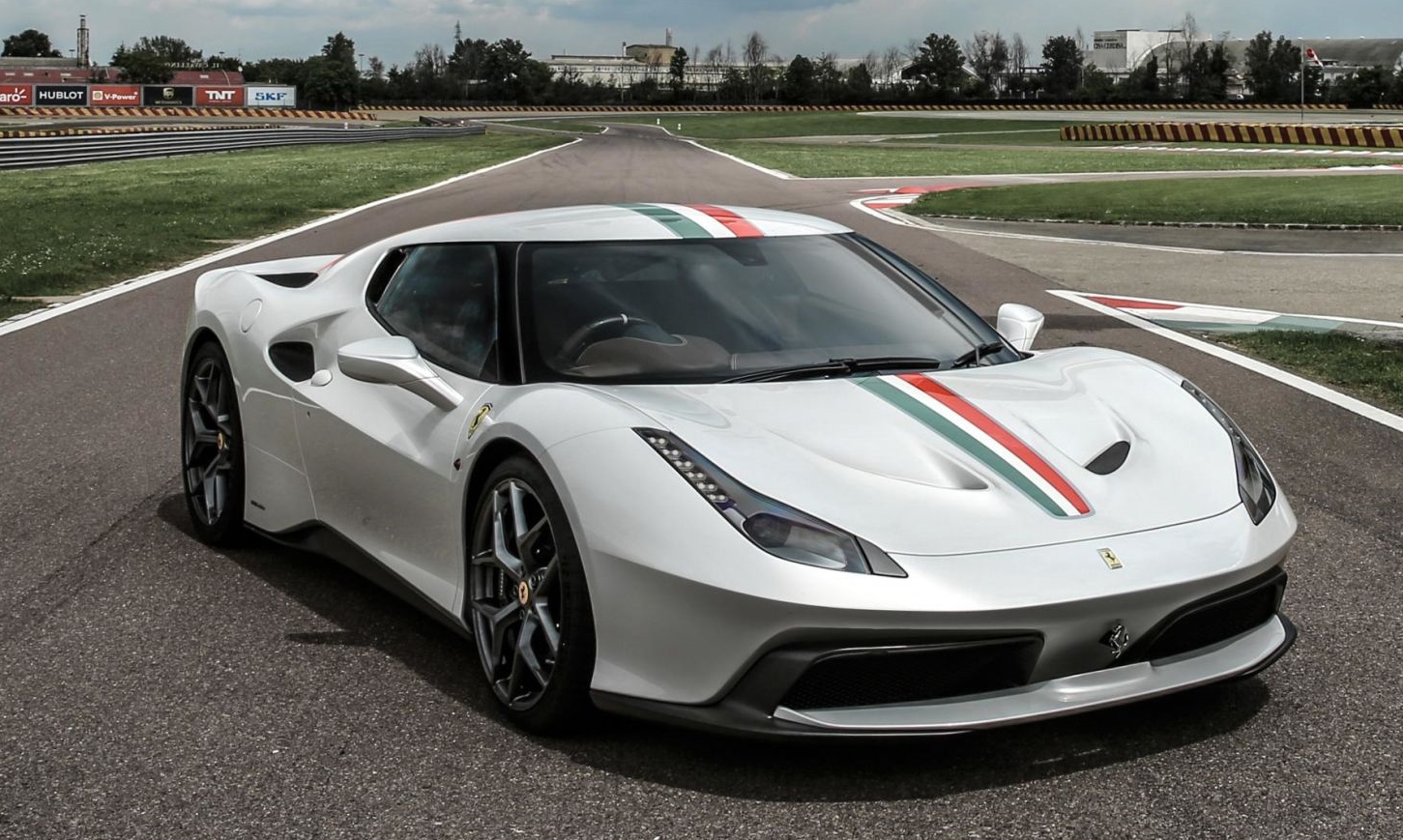 Gambar Mobil Ferrari Warna Putih Gambar Mobil Ferrari Warna Putih