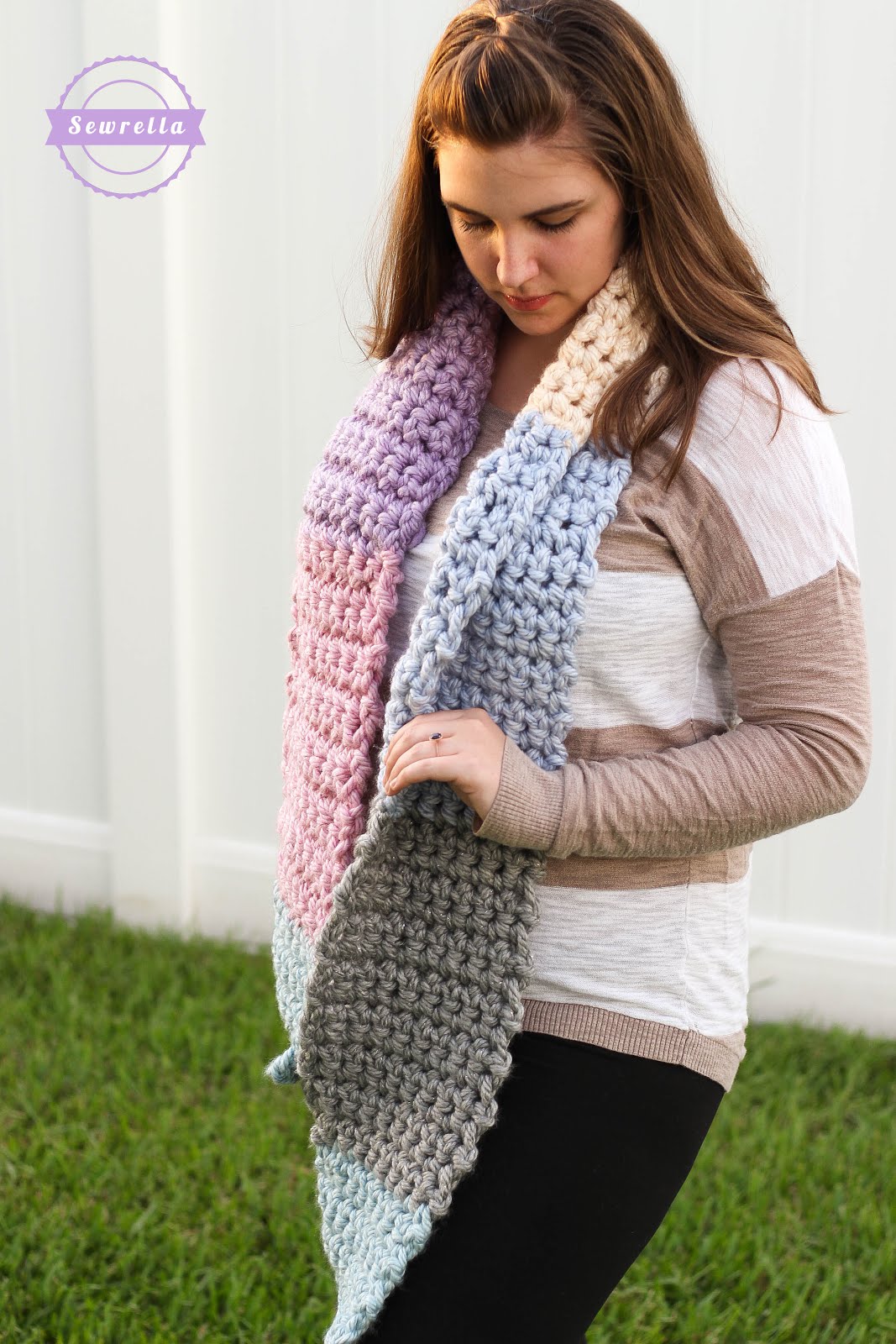 Finger Crochet Super Chunky Scarf • Sewrella