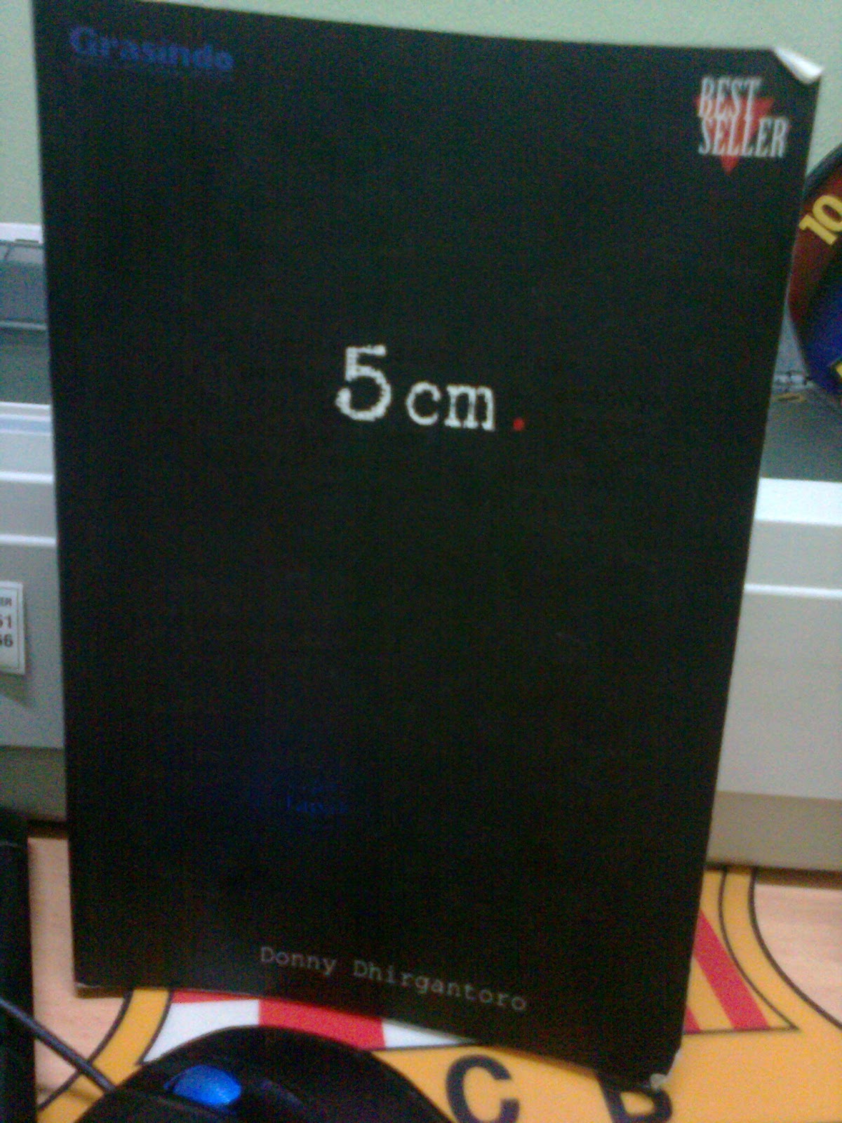 Resensi Buku 5 cm