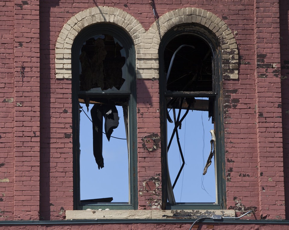 The Misadventures of Widowhood Glass Castles and Engulfing Fires