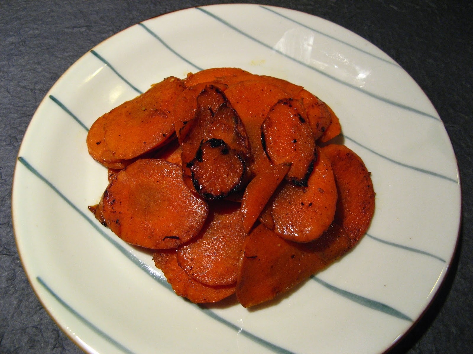 Duck Soup Easy Rice Vinegar Carrots (米醋紅蘿蔔, Mai5 Cou3 Hung4 Lo4 Baak6)