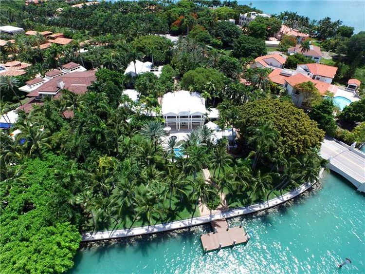 Gloria Estefan home in Star Island is for sale. Golden Beach Life
