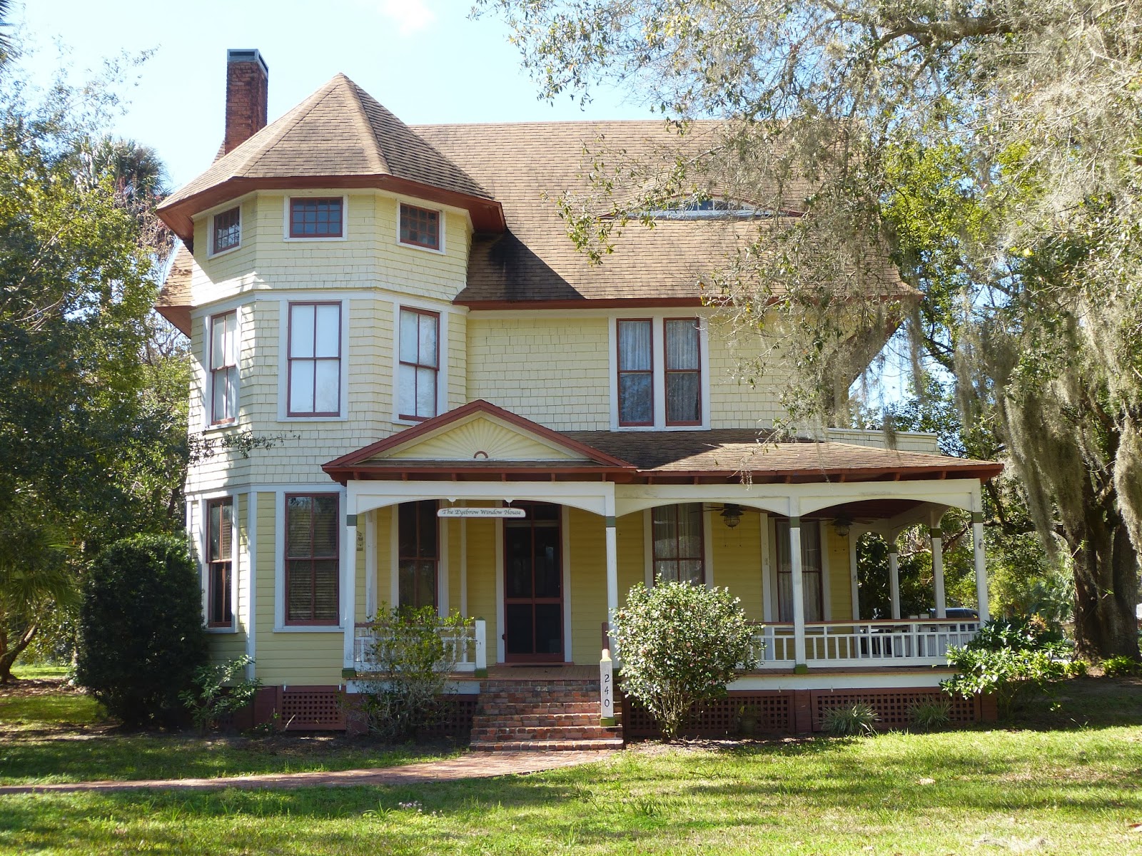 Treasure Seekers Historic Walking Tour in Lake Helen Florida
