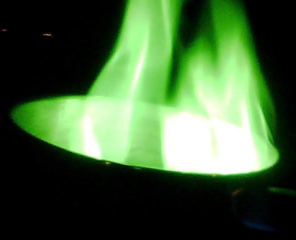 nyala api hijau pada uji asam borak
