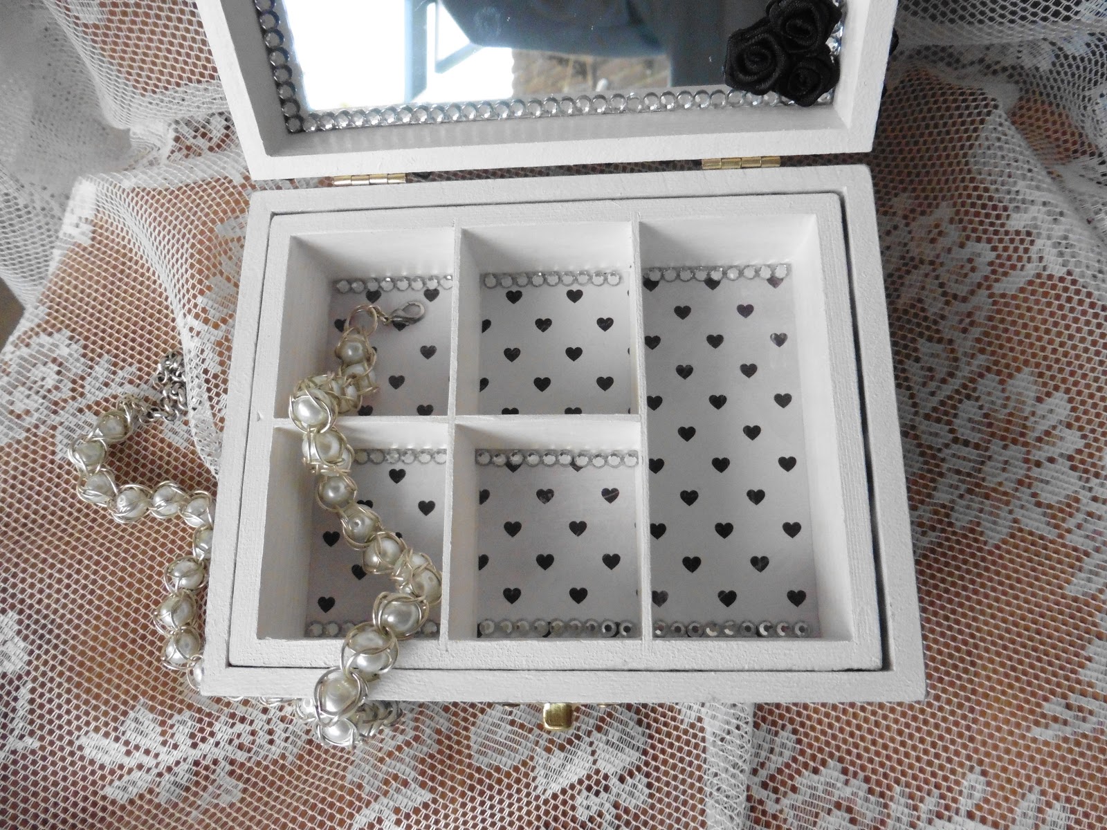 Crafting4you Jewelry box black and white