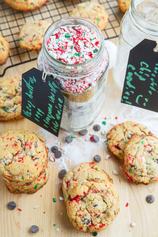 Peppermint Candy Cane Chocolate Chip Cookies in a Jar FOOD RECIPES