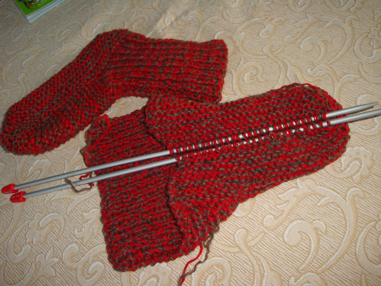 Χειροτεχνήματα πλεκτές κάλτσες με 2 βελόνες / knitted socks on 2