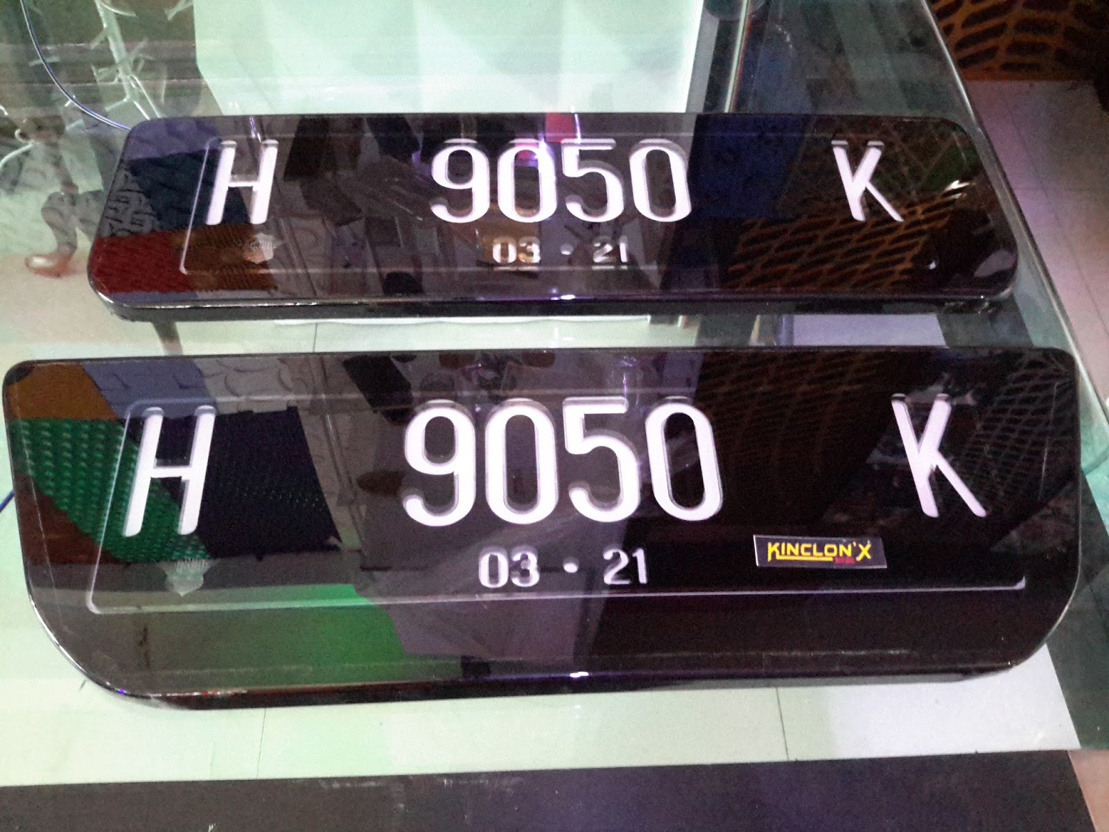 Akrilik Plat Nomor New Avanza: Sentuhan Elegan dan Protektif untuk Kendaraan Kesayangan