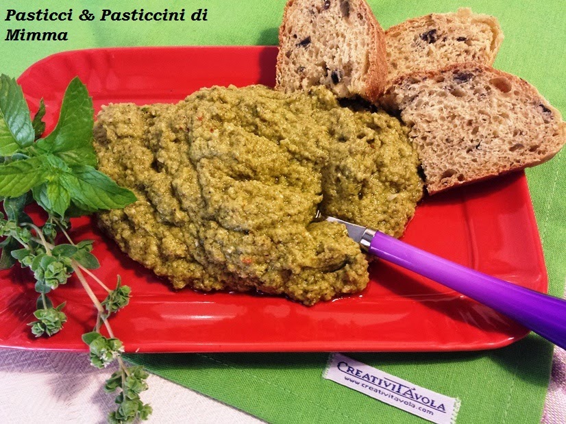 patè di zucchine genovesi con menta, noci e mandorle