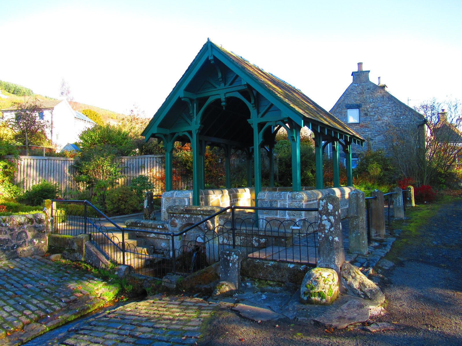 Scotlandwell Wash House & Well