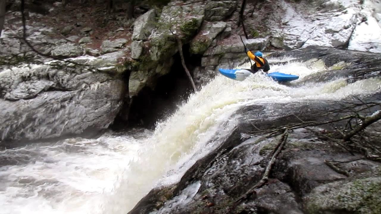 Ben boofing the 25 foot falls
