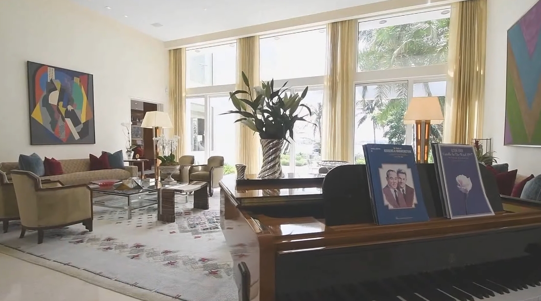 35 Interior Design Photos vs. 936 N Lake Way, Palm Beach, FL Luxury Home Tour