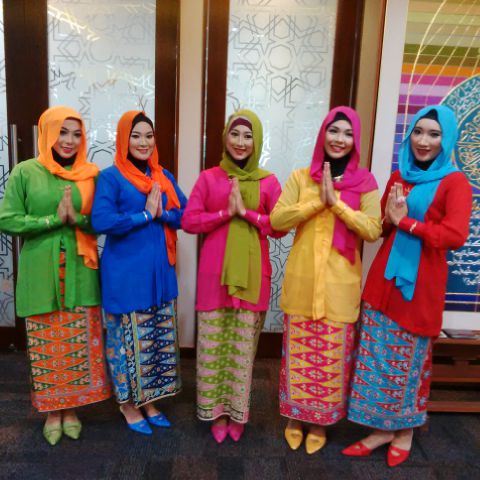 "Sewa Busana Betawi dot Com" I Ph. 085211711318 atau 087776761152 dan
