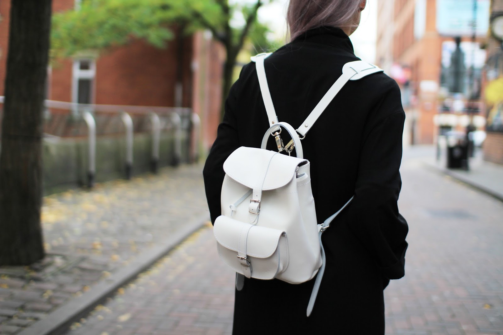 The Oversized Scarf and Duster Jacket - Inthefrow