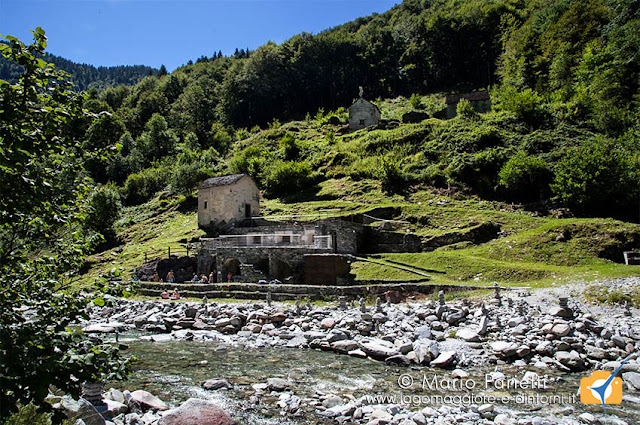 Fiume Isorno e Bagni di Craveggia Fiume Isorno e Bagni di Craveggia