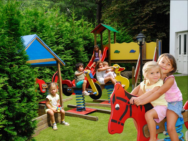 7 Manfaat Ajak Anak Main Diluar tanpa Gadget 7 Manfaat Ajak Anak Main Diluar tanpa Gadget