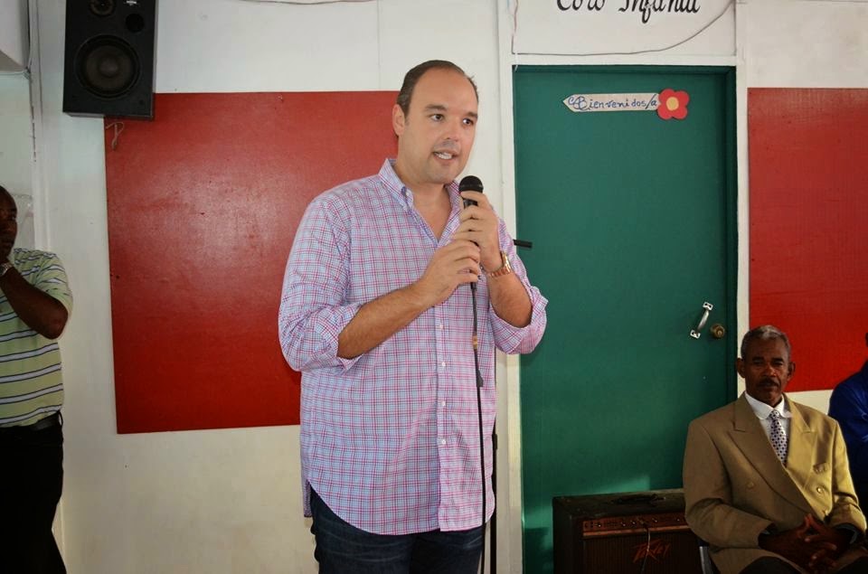 Precandidato a senador del PLD, José del Castillo, recibe respaldo de 60 pastores evangélicos‏