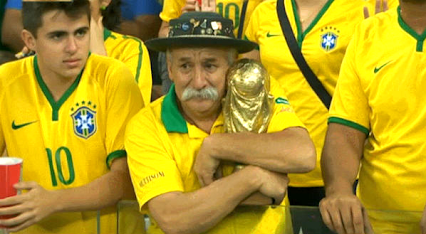 brazilian-fan-hugging-world-cup-2014.png