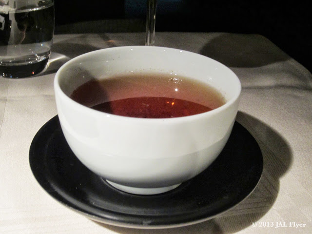 JAL JL005 First Class Trip Report: Roasted Japanese Tea "Houji-cha"
