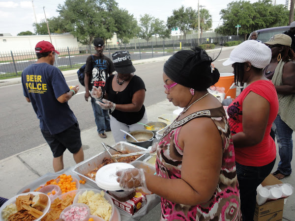 Feeding The Homeless- Less Fortunate