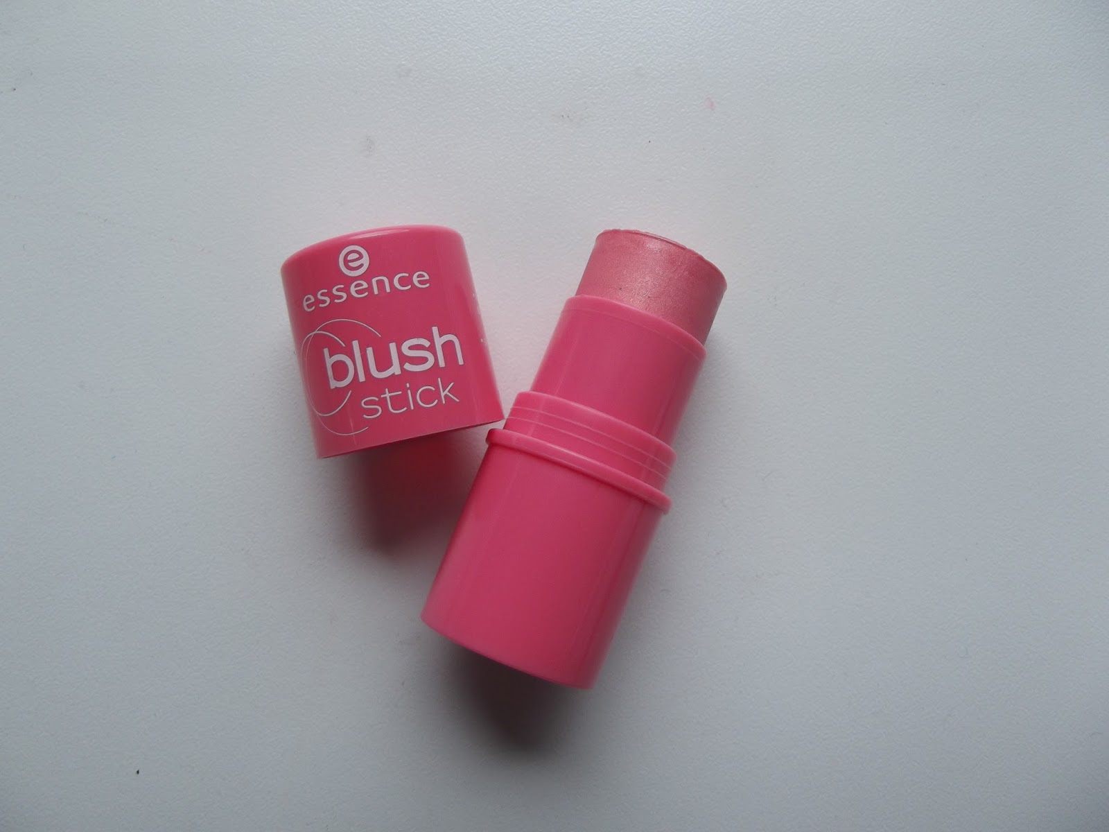Fashionmill Essence Blush stick 010 pretty in pink