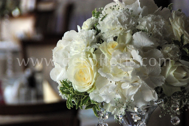 dekoracja wesele białe kwiaty Komorno